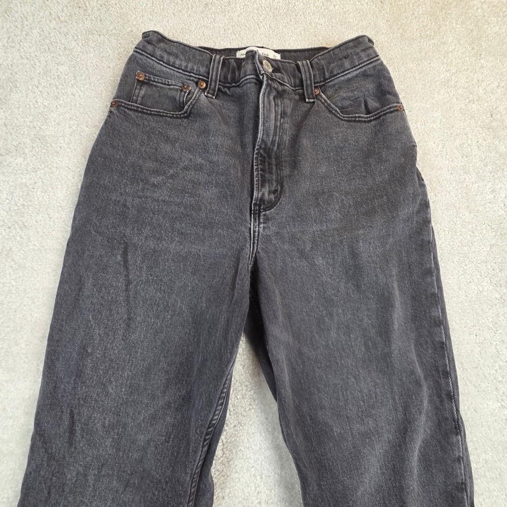 Abercrombie & Fitch Curve Love 90s Straight Ultra High Rise Jeans Black 27